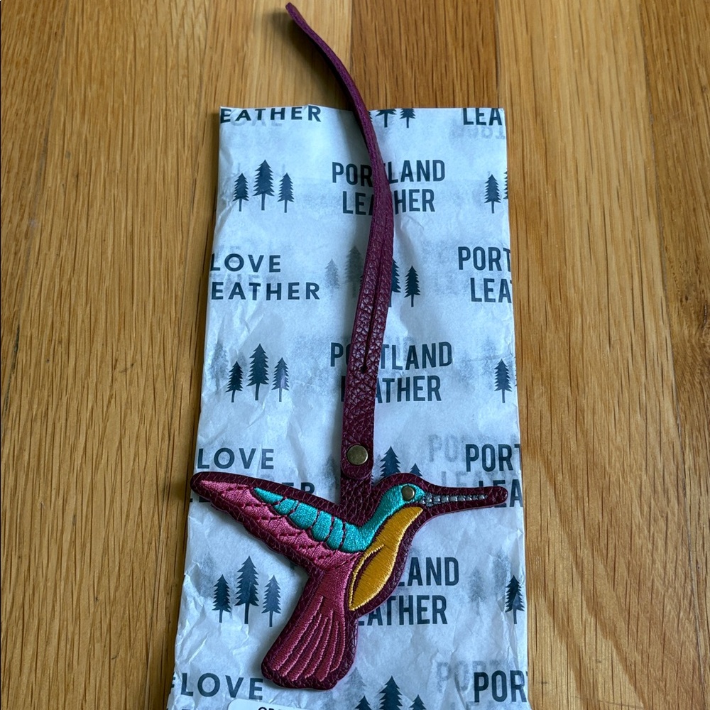 PORTLAND LEATHER Hummingbird Tassel Bag Charm - Picture 2 of 3